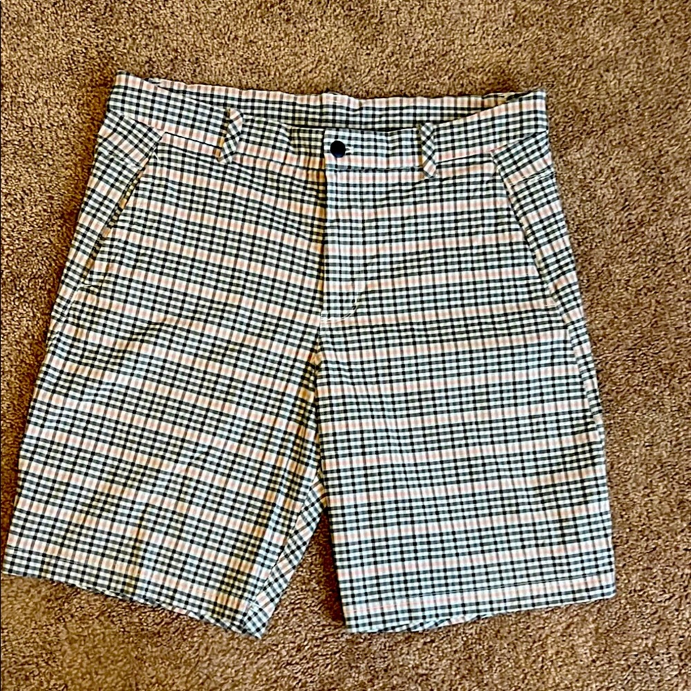 Lululemon Men’s Chino-Gray Pink Black Plaid 10” Size 40